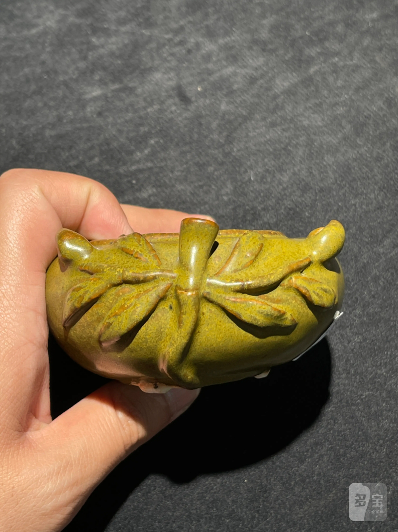 清中期 茶叶末釉桃形水盂 - 图4